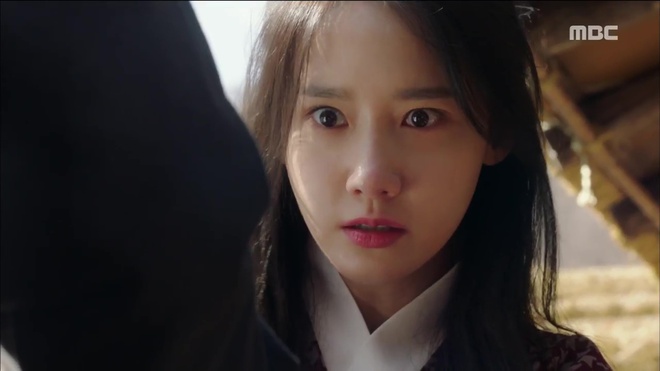 Yoona đang gặp quá nhiều đối thủ nhan sắc trong The King Loves? - Ảnh 18.