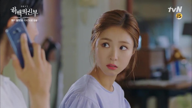 Nam Joo Hyuk bất lực nhìn Krystal đánh ghen Shin Se Kyung - Ảnh 14.