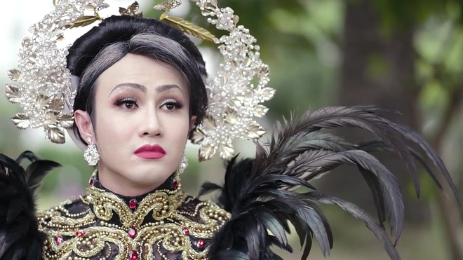 Huỳnh Lập hóa Lâm Khanh Chi trong phiên bản parody của MV Tình Cờ Gặp Nhau - Ảnh 3.