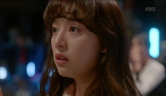 Nh&igrave;n đầu bẩn Kim Ji Won hất t&oacute;c, Park Seo Joon cười phụt cả cơm - Ảnh 25.