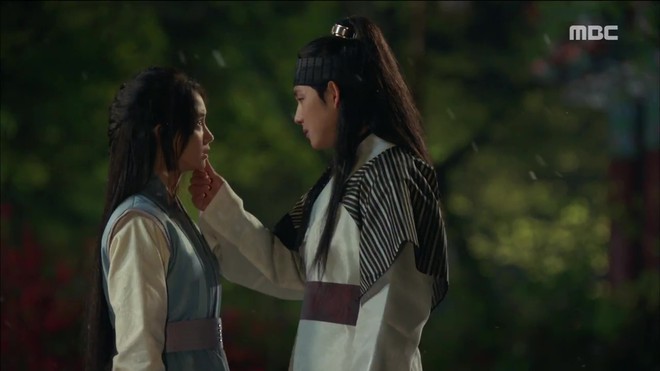 Tập 9-10 "The King Loves": Thế tử Wang Won ch&iacute;nh thức thổ lộ t&igrave;nh cảm với Eun San (Yoona) - Ảnh 14.