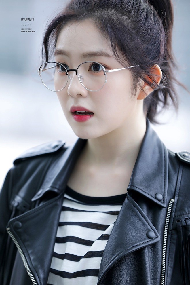 Lý do khiến ai cũng bật ngửa đằng sau sở thích diện kính mọt sách hot trend của Irene (Red Velvet) - Ảnh 1.