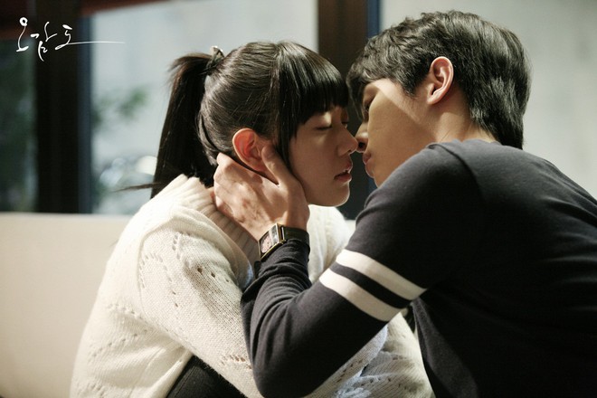 Chuyện đó có ai ngờ: Song Joong Ki là người tình màn ảnh của nữ thần mặt đơ Shin Se Kyung - Ảnh 7.
