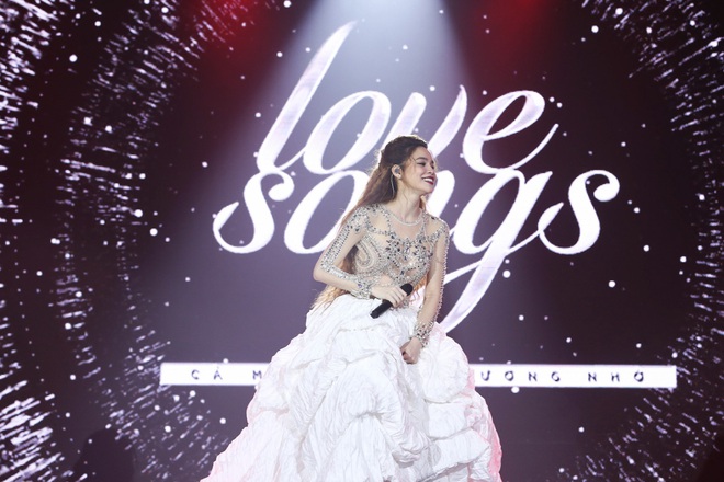 Liveshow Love Songs của Hồ Ngọc Hà: Bất ngờ từ câu chuyện âm nhạc đến giọng hát đầy lửa - Ảnh 7.