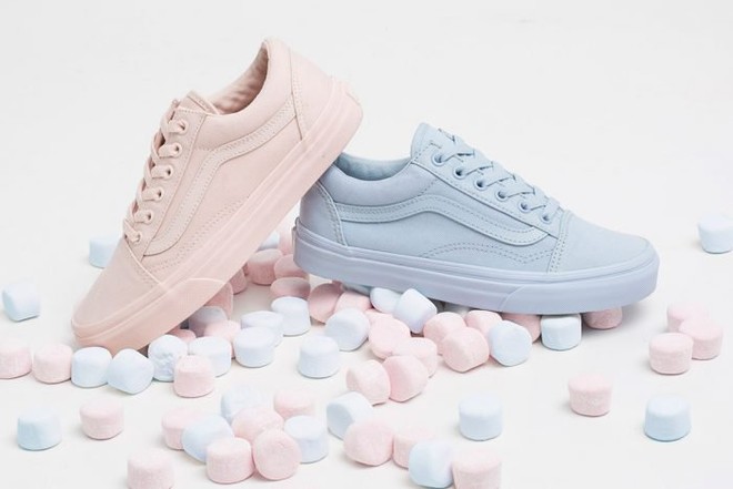 Nếu bạn chưa ưng Vans Old Skool đen và trắng, Old Skool mới màu marshmallow này đã khiến bạn xiêu lòng chưa? - Ảnh 1.