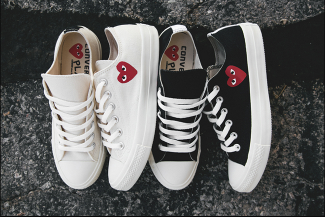 Converse x COMME des GARÇONS Play: đôi sneaker ra mắt đã lâu nhưng chưa bao giờ giới trẻ thôi mê đắm - Ảnh 2.