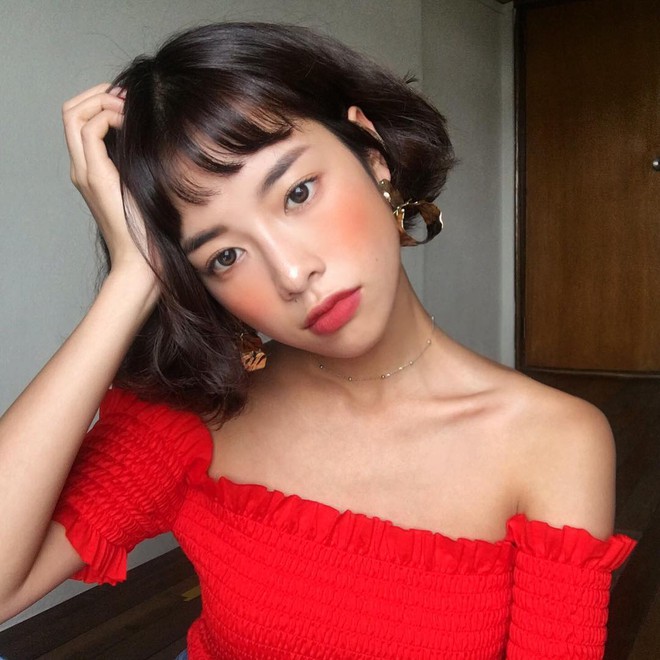 Không phải beauty blogger nhưng 5 hot girl Hàn này vẫn được hội mê làm đẹp săn đón vì makeup cực long lanh - Ảnh 12.