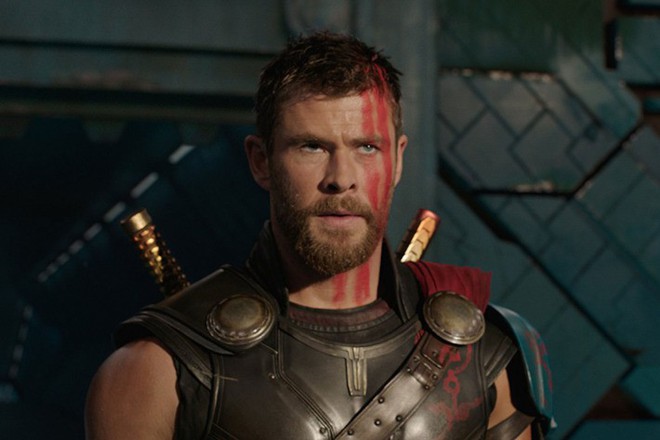  Thor: Ragnarok chính thức nã sấm tại phòng vé sân nhà - Ảnh 2.