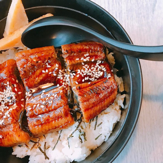 Ăn cả xương lươn, 8 món lươn này sẽ khiến những ai thích ăn đồ Nhật phát cuồng - Ảnh 1.