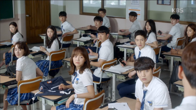 Khán giả cảm động vì tấm lòng cao cả của người thầy trong “School 2017” - Ảnh 14.