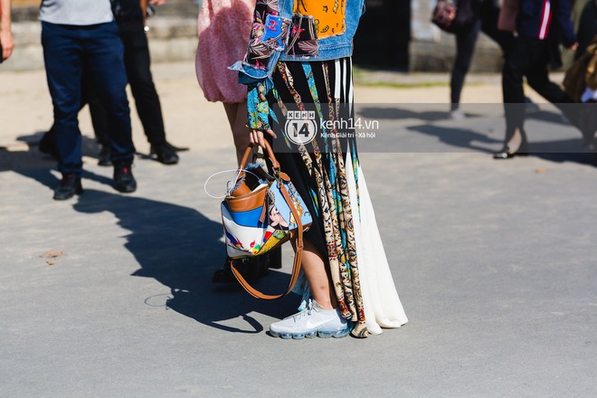 Nếu nghĩ street style tại Paris Fashion Week chỉ l&agrave; cuộc chiến v&aacute;y &aacute;o th&igrave; bạn nhầm to rồi - Ảnh 8.