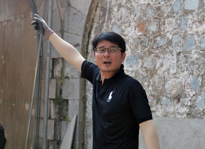 Hà Nội: Những bức bích họa đầu tiên được khai bút trên phố Phùng Hưng - Ảnh 10.