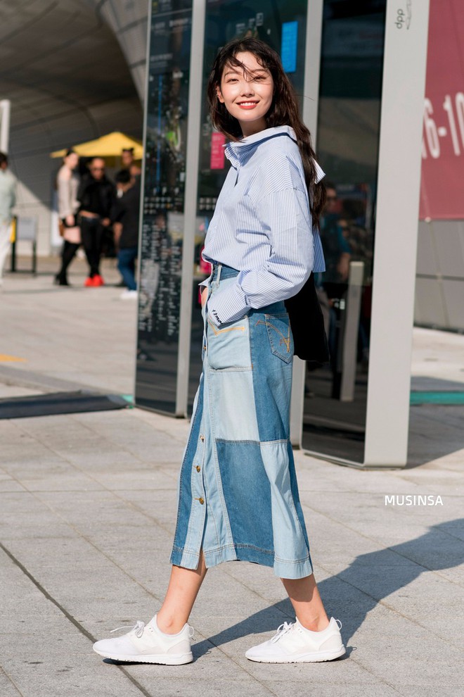 Ngắm street style màu mè nhưng chất lừ của giới trẻ Hàn, bạn sẽ học được chân kinh mặc đơn giản mà vẫn đẹp mê ly - Ảnh 10.