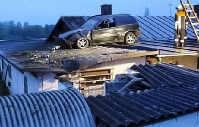 17 m&agrave;n hạ c&aacute;nh &ocirc; t&ocirc; kh&oacute; hiểu nhất quả đất  - Ảnh 21.