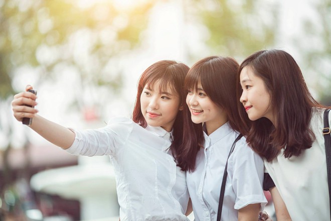 Đ&acirc;y l&agrave; c&ocirc; bạn du học sinh Việt với nụ cười m&aacute; l&uacute;m đang được t&igrave;m khắp Facebook - Ảnh 4.