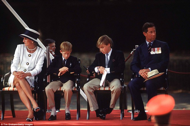Chùm ảnh: Những khoảnh khắc hạnh phúc và ngọt ngào của Công nương Diana bên các con - Ảnh 16.