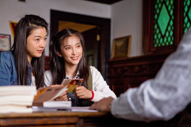 Top đầu H&agrave;n Quốc về nhan sắc, Jeon Ji Hyun vẫn bị d&igrave;m th&ecirc; thảm khi đứng cạnh L&yacute; Băng Băng - Ảnh 13.