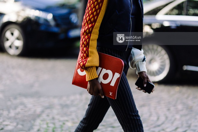 Nếu nghĩ street style tại Paris Fashion Week chỉ l&agrave; cuộc chiến v&aacute;y &aacute;o th&igrave; bạn nhầm to rồi - Ảnh 10.