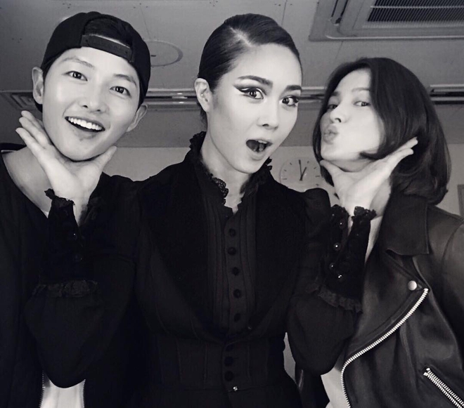 Song Joong Ki cưng chiều vợ sắp cưới thế n&agrave;y, hỏi sao ai cũng ghen tị với c&ocirc; d&acirc;u Song Hye Kyo! - Ảnh 11.
