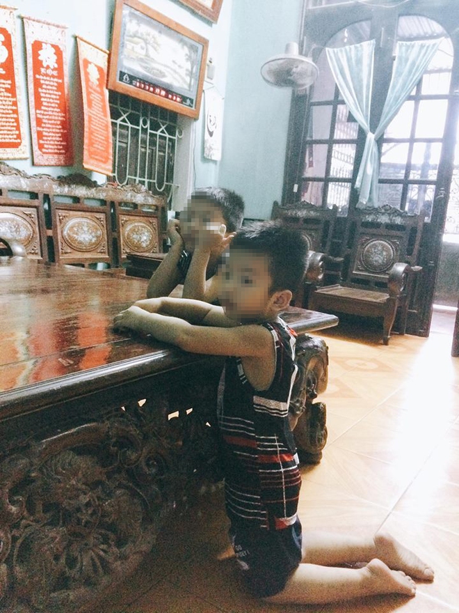 D&ugrave;ng b&uacute;t dạ vẽ bậy từ cầu thang đến b&agrave;n ghế, 2 cậu b&eacute; khiến cư d&acirc;n mạng ph&aacute;t sốt v&igrave; qu&aacute; dễ thương - Ảnh 8.