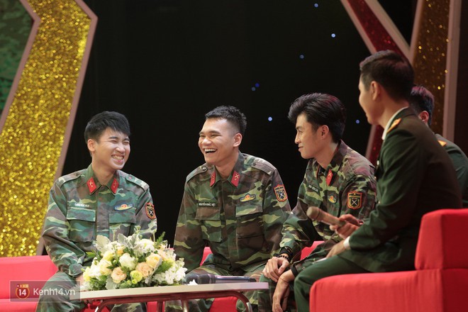 Gala Sao nhập ngũ: D&agrave;n sao 4 m&ugrave;a hội tụ, thi nhau bật m&iacute; kỉ niệm cực độc - Ảnh 8.