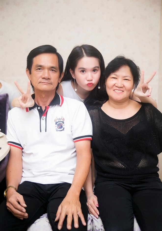 Sau &aacute;nh đ&egrave;n s&acirc;n khấu, vẫn đ&oacute; những sao Việt đang &ldquo;nai lưng&rdquo; từng ng&agrave;y trả nợ cho gia đ&igrave;nh! - Ảnh 8.
