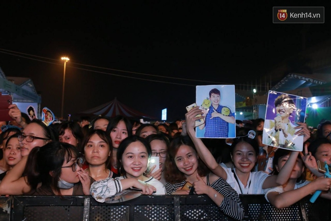 Kwang Soo xuất hiện bảnh trai, Haha trình diễn cuồng nhiệt trong tiếng hò reo của hàng ngàn fan Việt - Ảnh 15.