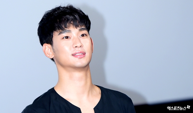 Sau sự cố cảnh nóng, Sulli lại khiến dân tình mê man vì quá đẹp bên Kim Soo Hyun tại sự kiện - Ảnh 9.