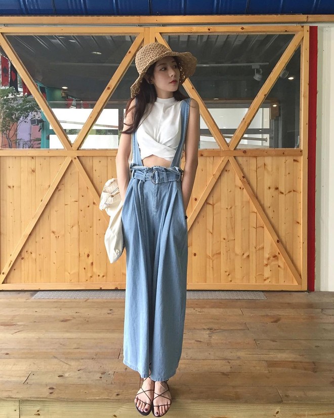 Diện crop top, sơmi bây giờ cứ phải vắt chéo, buộc vạt mới đúng trend! - Ảnh 15.