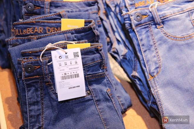 Pull&Bear Việt Nam: Giá rẻ hơn Thái Lan, áo phông giá từ 149.000 đồng, quần jeans từ 699.000 đồng - Ảnh 12.