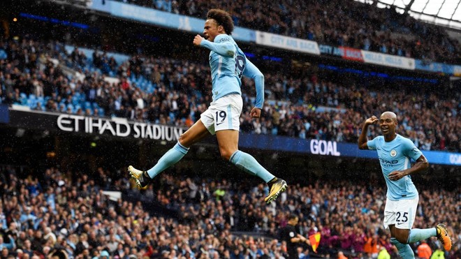 Man City đ&aacute;ng xem, nhưng Man Utd mới đ&aacute;ng gờm - Ảnh 2.