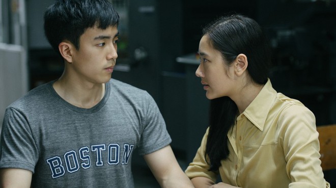 Căng thẳng tột độ trước phi vụ quay c&oacute;p ho&agrave;nh tr&aacute;ng nhất trong &ldquo;Bad Genius&rdquo; - Ảnh 2.