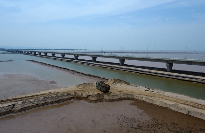 Ngắm nhìn cây cầu vượt biển dài nhất Việt Nam với mức đầu tư gần 12.000 tỷ - Ảnh 8.