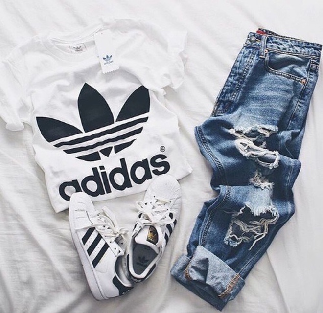 Bất ngờ chưa, chiếc áo logo adidas xưa như Trái Đất lại đang là hot trend của hè 2017 - Ảnh 15.