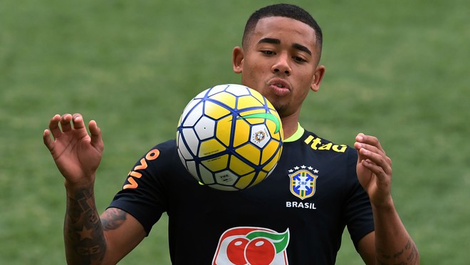 Gabriel Jesus và quá khứ suýt… què cả 2 chân - Ảnh 2.