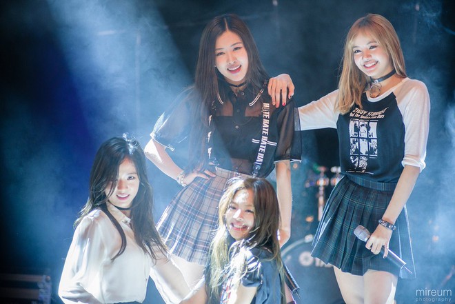 Qu&ecirc;n lời th&ocirc;i m&agrave;, c&oacute; cần phải đ&aacute;ng y&ecirc;u vậy kh&ocirc;ng Jennie (Black Pink)? - Ảnh 7.