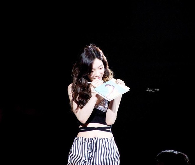 L&agrave; idol phải c&oacute; t&acirc;m như Taeyeon: Tạm dừng concert để sửa album lỗi cho fan - Ảnh 1.