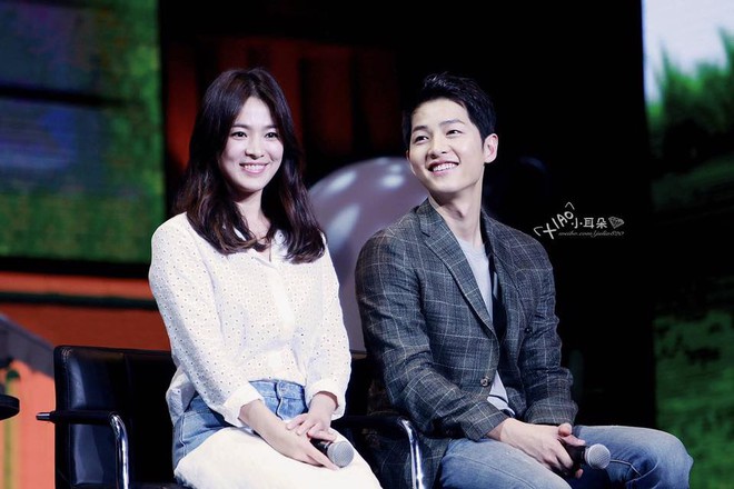 Ngất ng&acirc;y v&igrave; cặp đ&ocirc;i Song Joong Ki - Song Hye Kyo, fan Trung quyết tung loạt ảnh ngọt hơn đường của hai người - Ảnh 7.