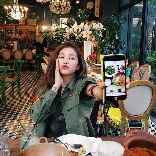 Tin nổi kh&ocirc;ng? Gương mặt trẻ đẹp kh&ocirc;ng tỳ vết c&ugrave;ng th&acirc;n h&igrave;nh nuột n&agrave; n&agrave;y l&agrave; của người phụ nữ đ&atilde; 41 tuổi - Ảnh 16.