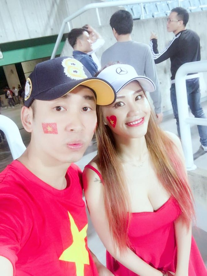 Fan nữ Việt Nam gây sốt trên khán đài World Cup vì quá sexy - Ảnh 8.