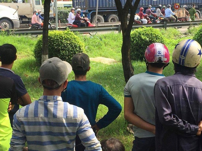 Sau tai nạn, người bạn điều khiển xe về m&agrave; kh&ocirc;ng biết c&ocirc; g&aacute;i trẻ đi c&ugrave;ng chết trong c&ocirc;ng vi&ecirc;n - Ảnh 2.