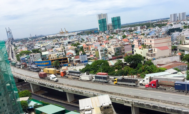 Kẹt xe kỷ lục k&eacute;o d&agrave;i hơn 1 ng&agrave;y tại đường dẫn v&agrave;o cảng lớn nhất S&agrave;i G&ograve;n - Ảnh 2.