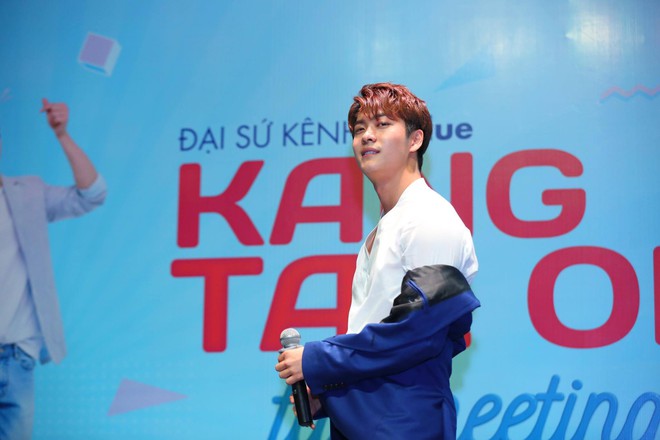 Kang Tae Oh aegyo chiều fan, Go Kyung Pyo xuất hiện cực lịch l&atilde;m - Ảnh 9.