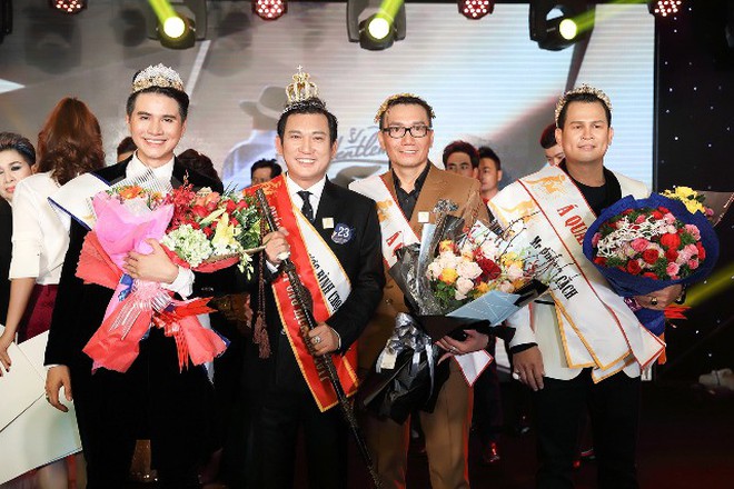 Các chị Hoa hậu hãy xê ra, giờ là lúc vương miện được đội lên đầu các quý ông!