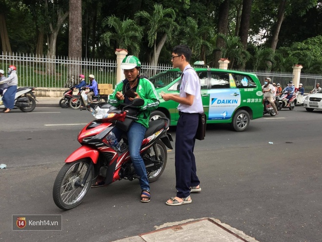 Hơn 866.000 thí sinh làm thủ tục chính thức bước vào kỳ thi THPT 2017 - Ảnh 4.