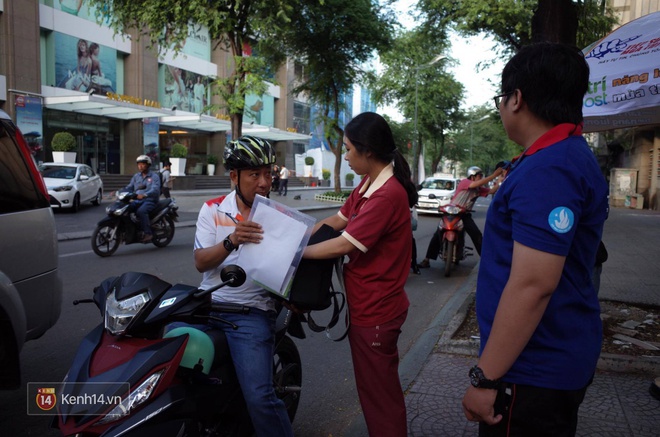 Thí sinh bước vào bài thi Khoa học tự nhiên trong kỳ thi tốt nghiệp THPT quốc gia 2017 - Ảnh 4.