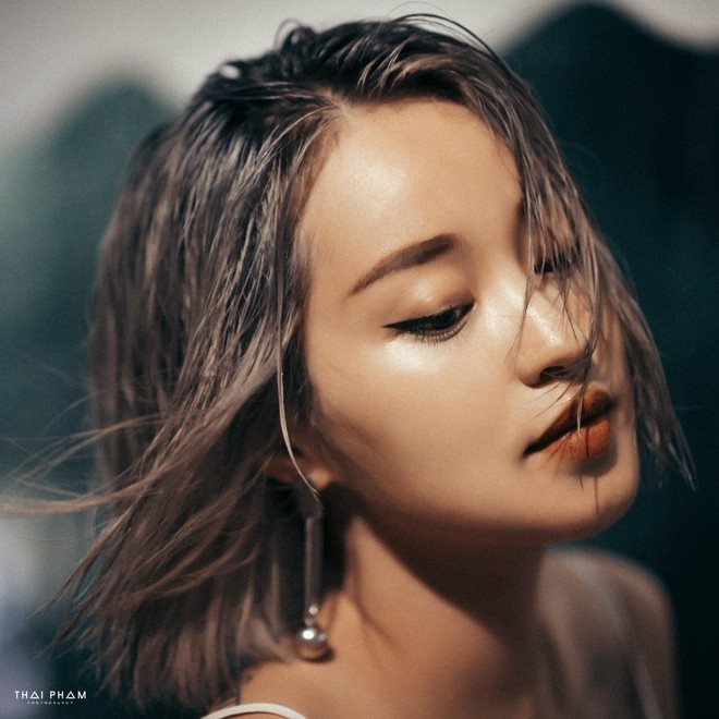 Đẳng cấp nhan sắc hot girl đời đầu: Người lấy chồng, người sinh con vẫn đẹp hết phần thi&ecirc;n hạ - Ảnh 1.