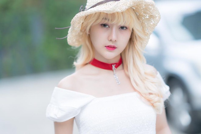 Lộ ảnh trong qu&aacute; khứ, hot girl m&aacute; ph&iacute;nh nổi tiếng Th&aacute;i Lan bị nghi đ&atilde; PTTM - Ảnh 13.