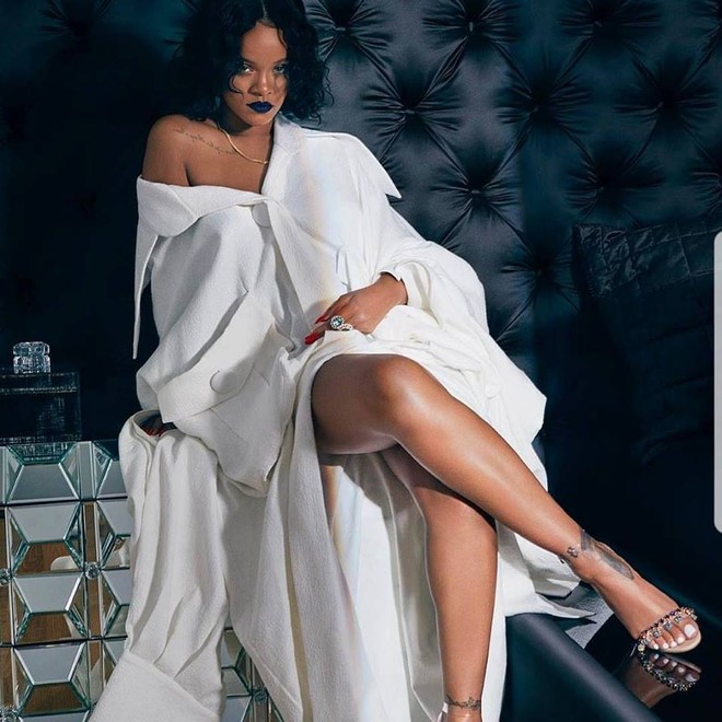 Câu hỏi trong ngày: Em hoa của NTK Công Trí đã đến với Rihanna như thế nào? - Ảnh 1.