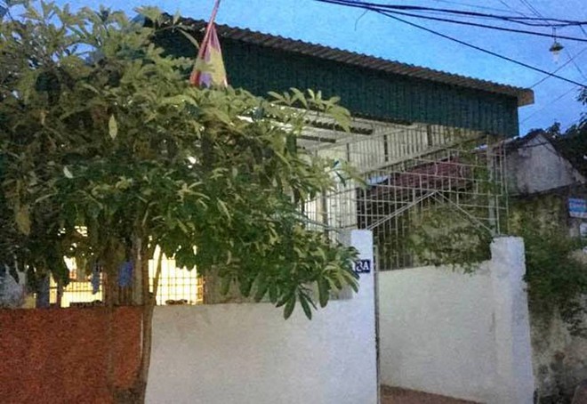 Quảng Ninh: M&acirc;u thuẫn vợ chồng, người đ&agrave;n &ocirc;ng d&ugrave;ng thuốc nổ tự s&aacute;t trong ng&ocirc;i nh&agrave; kh&oacute;a tr&aacute;i cửa - Ảnh 1.